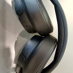 Écouteurs zwart, a été signalé par Qbuzz GD Groningen HS utilisant iLost