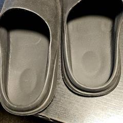 Chaussons de bain Zwart, a été signalé par Van der Valk Hotel Tiel utilisant iLost
