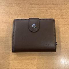 Peňaženka Rasheed, ako bolo nahlásené Gemeente Amsterdam pomocou iLost