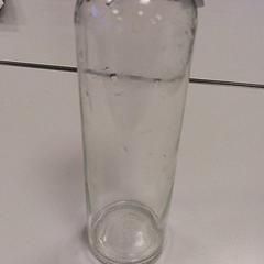 Bouteille d'eau, a été signalé par Vrije Universiteit Amsterdam utilisant iLost