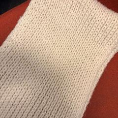 Bufanda, ha sido reportado por Ramada by Wyndham Amsterdam Airport Schiphol con iLost