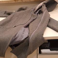 Jacket, as reported by Van der Valk Hotel Schiphol using iLost