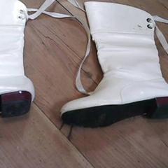 Ropa, Botas & Tacones, ha sido reportado por Het Spoorwegmuseum con iLost