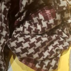 Écharpe echarpe, a été signalé par IKEA Villiers-sur-Marne utilisant iLost