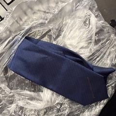 Lazo blauw, segundo informou Van der Valk Hotel Assen usando iLost