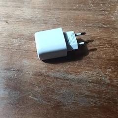 Adaptador, como reportado por BOAT&CO utilizando o iLost
