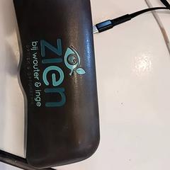 Brilleetui med briller, som rapportert av RRReis IJssel-Vecht ved bruk av iLost