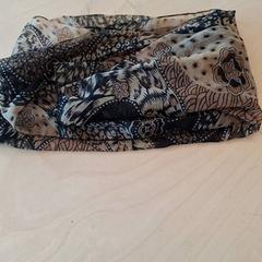 Xaile echa, como reportado por IKEA Lyon Grand Parilly utilizando o iLost