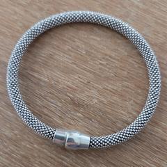 armbandje، كما تم الإبلاغ عنه عبر iLost