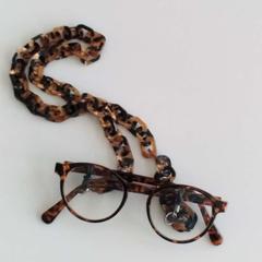 Lentes, segundo informou Twisto usando iLost