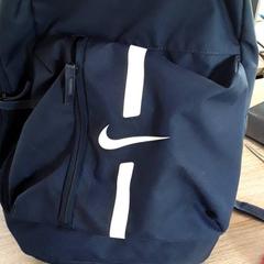 İLost kullanarak EBS Tramplein tarafından bildirildiği gibi Çanta