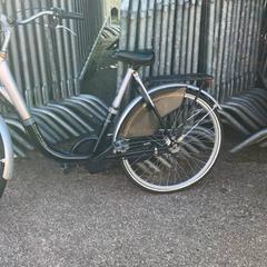 Bicicletta Kaptein roze , zwart, come riportato da Fietsdepot Meierijstad utilizzando iLost