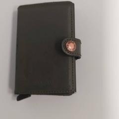 Cardholder - Rogiers, as reported by Centraal magazijn using iLost