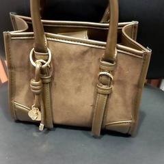 Bolsa, ha sido reportado por allGo Almere con iLost