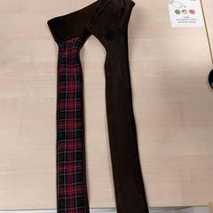 Complement manteau Marron, come riportato da IKEA Orléans - Ardon utilizzando iLost