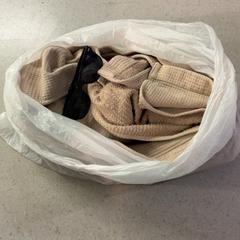 Zakje met inhoud, ha sido reportado por Ziekenhuis Oost-Limburg con iLost