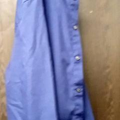 القميص Bleu، كما تم الإبلاغ عنه بواسطة Mövenpick Hotel Amsterdam City Centre عبر iLost