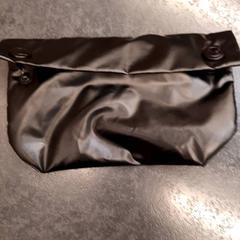 Peněženka, jak nahlášeno Rotterdam The Hague Airport pomocí iLost