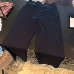 Pantalón donker blauw, segundo informou Van der Valk Hotel Amsterdam-Amstel usando iLost