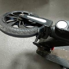 Scooter, a été signalé par Centraal magazijn utilisant iLost