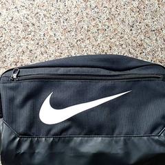 Saco - toilettas, como reportado por Centraal magazijn utilizando o iLost