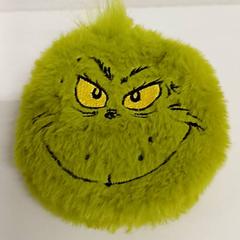 Hračka Grinch vert, ako bolo nahlásené IKEA Saint-Etienne pomocou iLost
