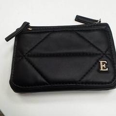 Portfel Dewaeles, zgłoszono przez ilévia przy użyciu iLost