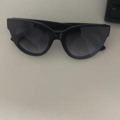 Bicchieri, come riportato da Silver Sands Beach utilizzando iLost