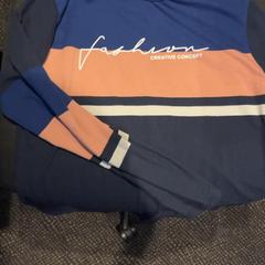 Košile, jak nahlášeno Van der Valk Hotel Utrecht pomocí iLost