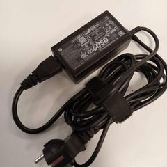 ノートパソコンの充電器 zwarte HP oplader laptop がiLostで HU Amersfoort によって報告されました