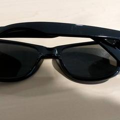 Betaurrekoak - Zonnebril, gisa salatu by Centraal magazijn iLost erabiliz