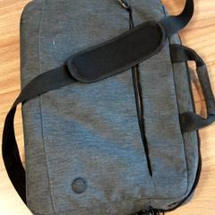 Ordenador portátil & Bolsa para portátil van Wouwe, segundo informou Qbuzz DMG usando iLost