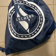 체조 가방 Donkerblauw/Wit, iLost를 사용하여 Regio West-Vlaanderen에 보고됨