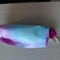 Estutxe Blauw-roze, gisa salatu by Regio Oost-Vlaanderen iLost erabiliz