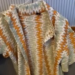 Clothing, como reportado por Leonardo Royal Hotel Amsterdam utilizando o iLost