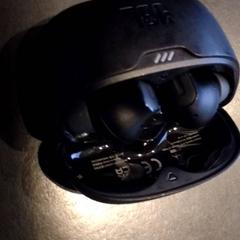 이어폰, iLost를 사용하여 TivoliVredenburg에 보고됨