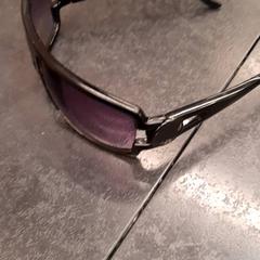 İLost kullanarak Rotterdam The Hague Airport tarafından bildirildiği gibi Güneş gözlüğü