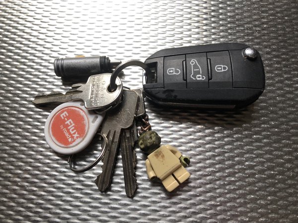 Keychain Grote mechanische autosleutel Citroën.