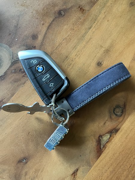 Autosleutel Keyless entry sleutel BMW met twee VDL sleutelhangers